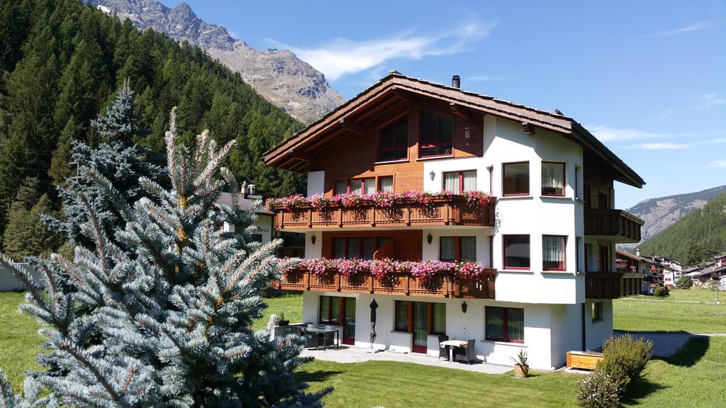 Ferienhaus Antigua Saas-Grund Cameră foto